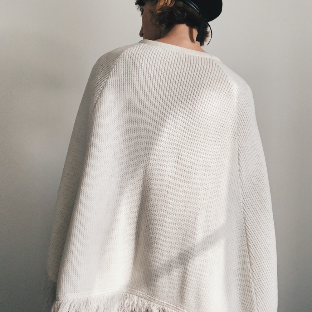 VINTAGE Knit Poncho Brass Hardware, Small - Picture 3 of 11